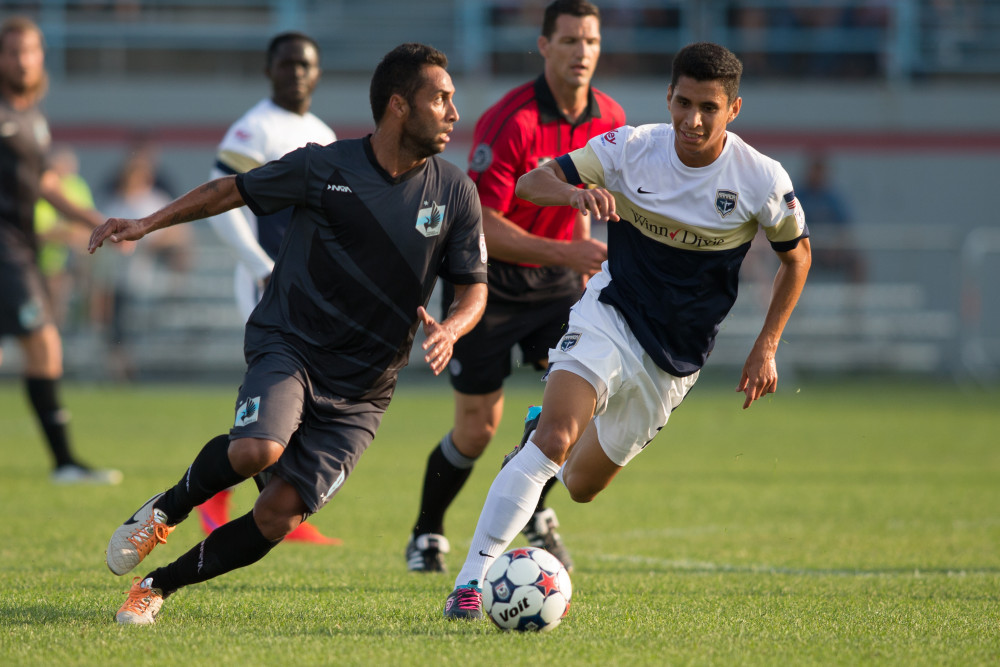 Armada's Nicolas Perea pressures Minnesota's Ibson (Photo: Minnesota United FC)