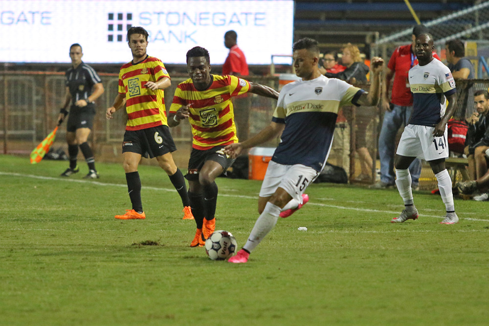 Walter Ramirez and Sean Nicklaw (Photo: Fort Lauderdale Strikers)