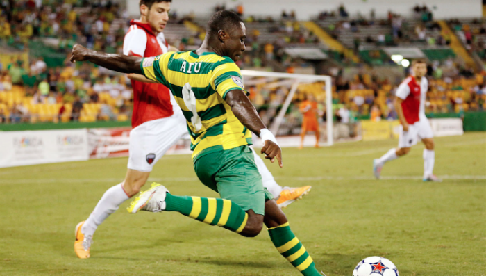 Freddy Adu lines up a cross. (Photo: Tampa Bay Rowdies)